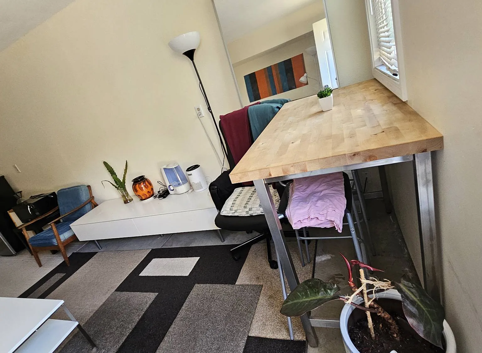 2140B Stuart St — Photo 3