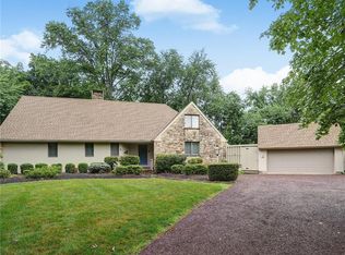 15 Mallard Dr, Pennington, NJ 08534