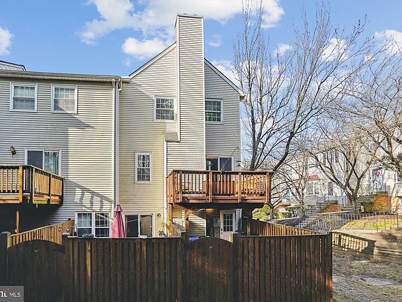4th image of 4213 Stockbridge Dr