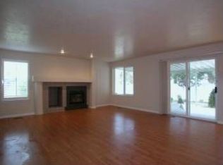 9413 Sunset Ridge Dr, Sandy, UT 84092