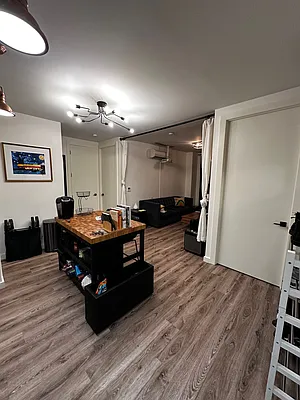 Rented by Nooklyn NYC LLC | media 30