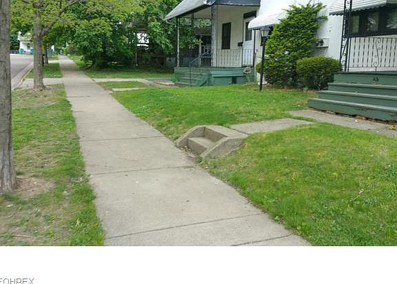 5th image of 297 & 301 Bowmanville St