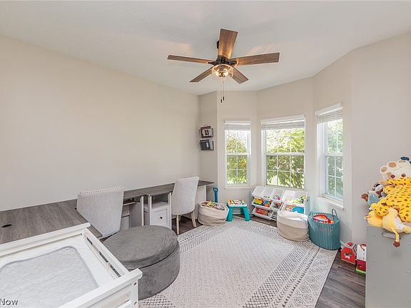 5th image of 33340 Heartwood Ave