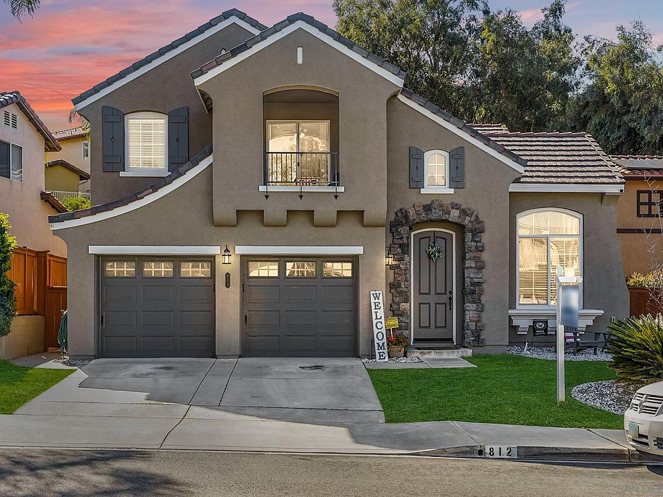 1st image of 812 Esperanza Pl