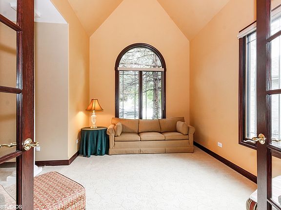 3rd image of 318 Pinehurst Ct