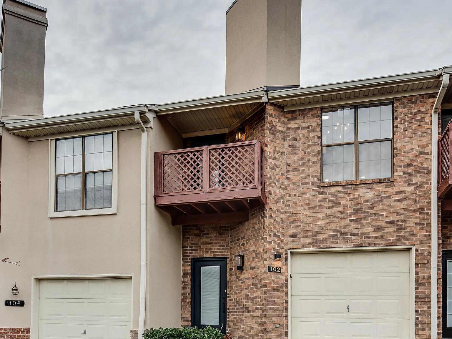 2 bed, 2.0 bath, 1542 sqft, $3,000 — Photo 2