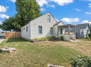 317 N Iler St, Moxee, WA 98936