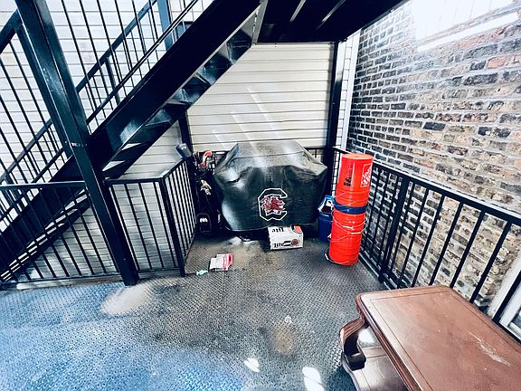 5th image of 1930 N Damen Ave #1R