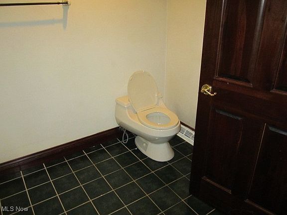 5th image of 6999 Gates Rd