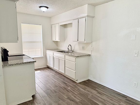 5th image of 3832 SW 24th St