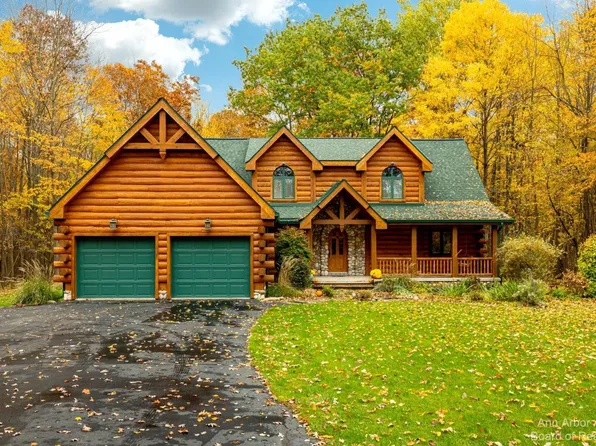 3061 Budd Rd, Stockbridge, MI 49285