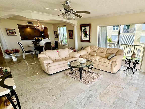 4th image of 209 N Atlantic Ave APT 1
