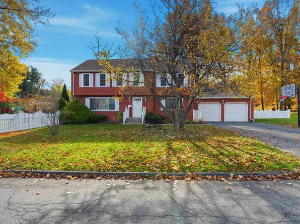 5 Adams Lane, West Hartford, CT 06117