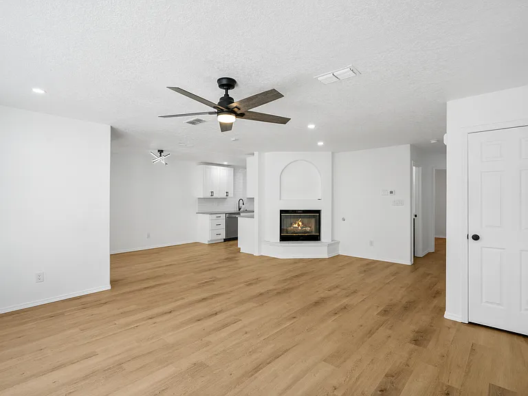 4916 Sereno Dr NE — Photo 12