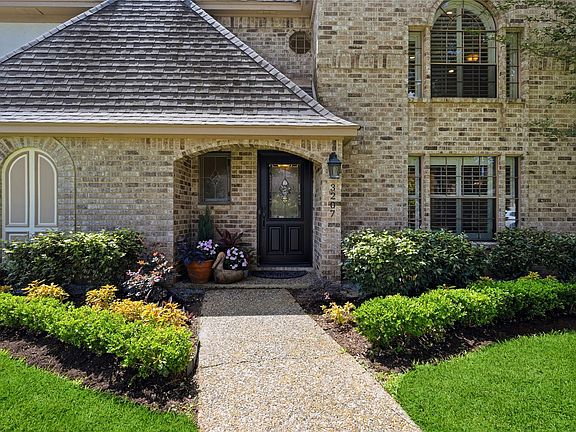 3rd image of 3207 Blackcastle Dr