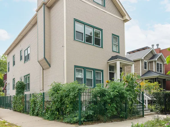 1301 W Nelson St #B, Chicago, IL 60657