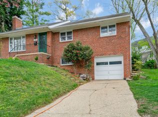 4200 35th St N, Arlington, VA 22207