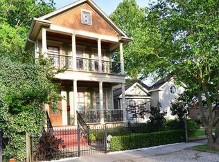 916 Rutland St, Houston, TX 77008