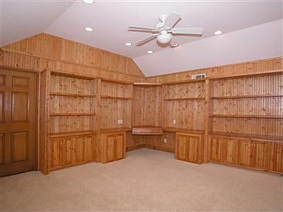 Country Club Storage Cabinet 