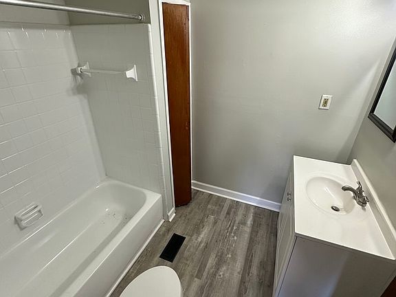 2nd image of 4075 Hazel Ave