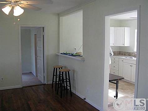 3rd image of 1102 San Benito Dr