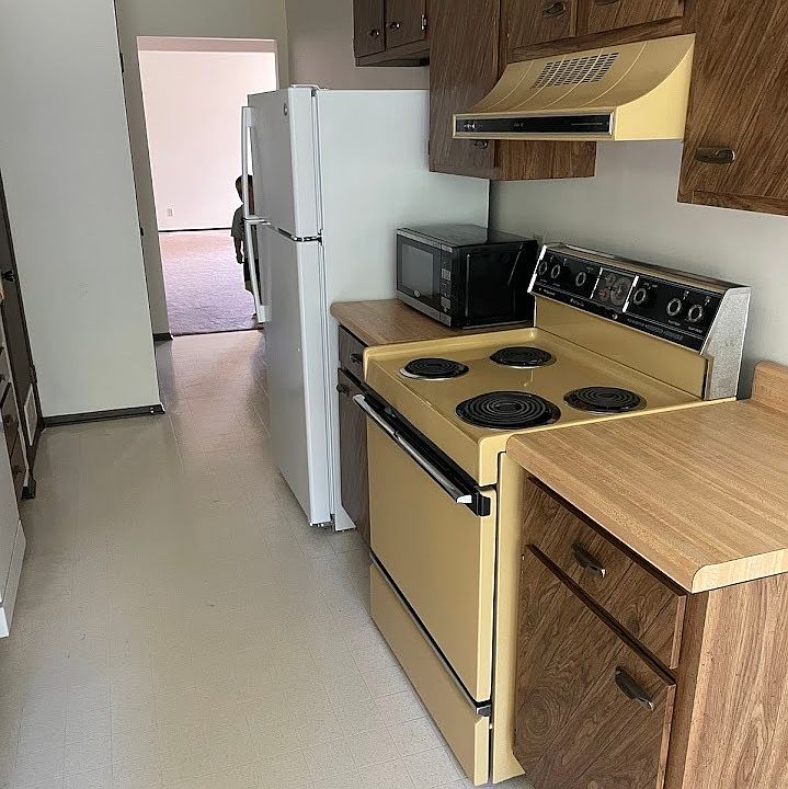 1st image of 512 Breezy Point Dr #11225560