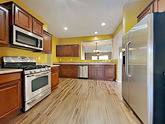 5th image of 19368 W Washington St