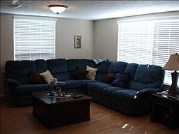 5th image of 1308 Trinidad Ln