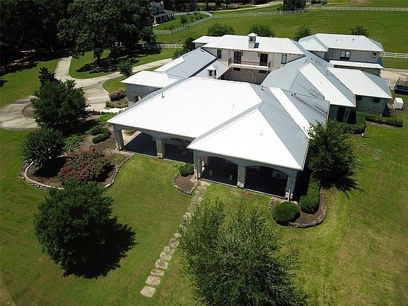 4th image of 24004 Lakeview Way