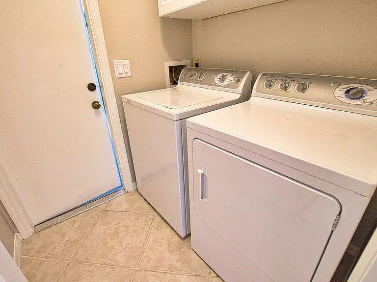 782 Harrington Lake Dr N — Photo 30