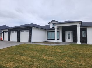 2202 S 96th Ave, Yakima, WA 98903