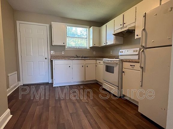 5th image of 1304 Pecan Ct