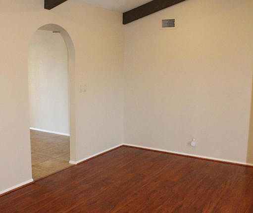 5th image of 6931 E Voltaire Ave