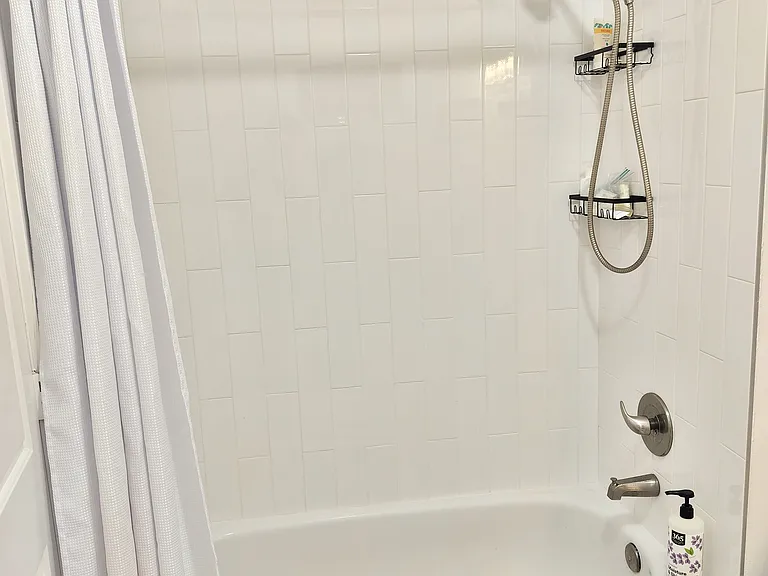 712 E Denny Way #502 — Photo 5