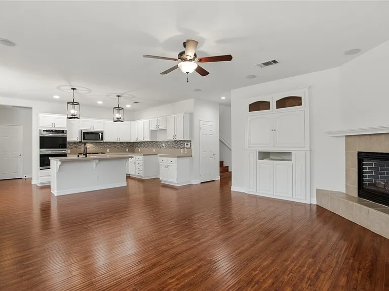 1605 Rivendel Dr — Photo 6