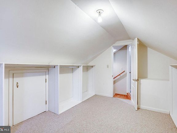 3rd image of 2214 Grayson Pl