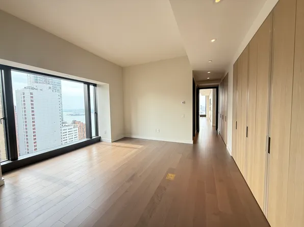 125 Greenwich Street image 11 of 23