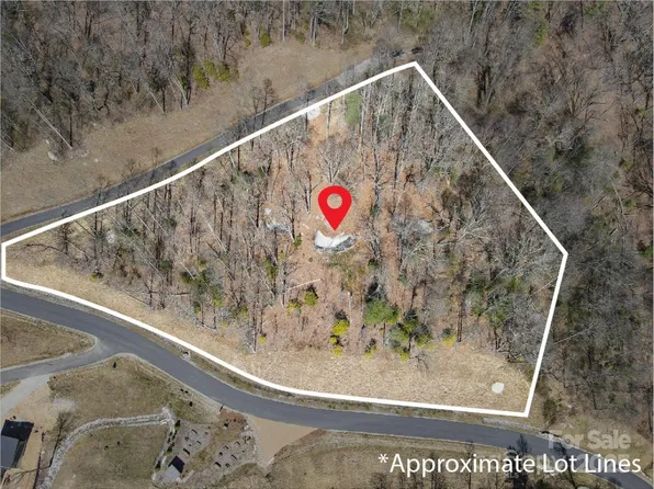 99999 New Sprout Ln #2, Hendersonville, NC 28792