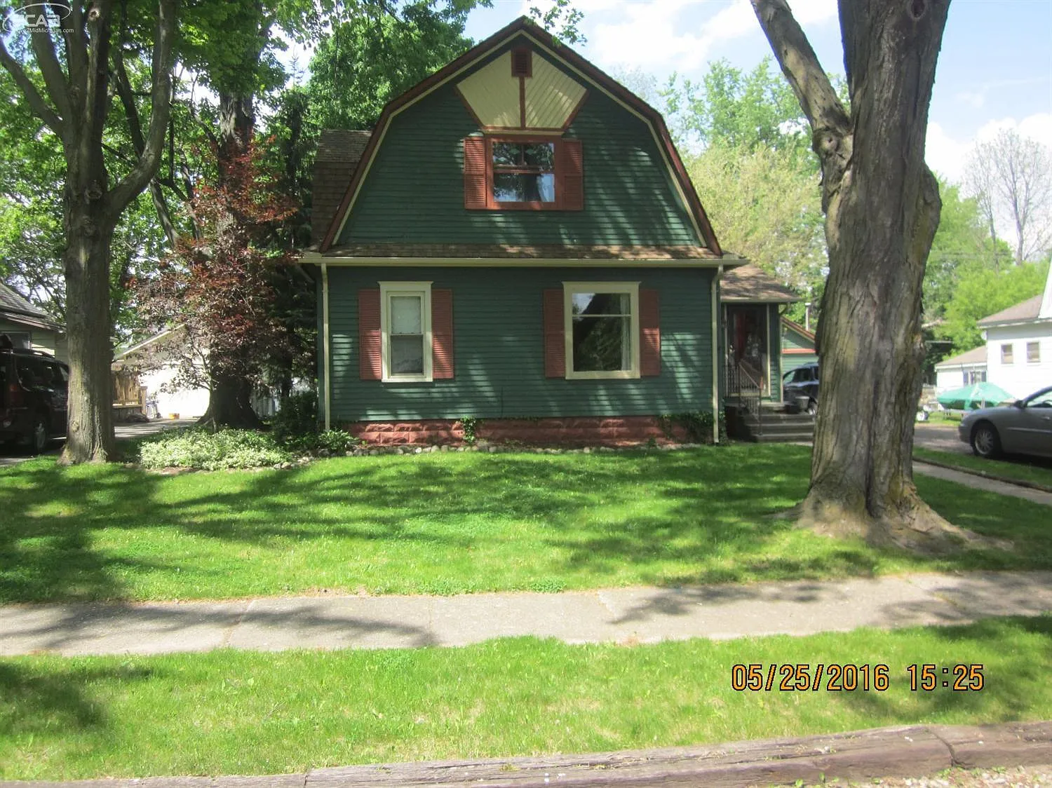 5561 Liberty St photo 1