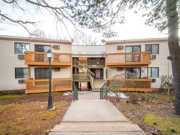63 Woodland Drive #63, Cromwell, CT 06416