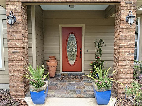 3rd image of 4104 SW 19th Dr
