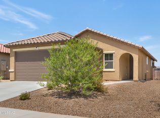 8026 S Golden Bell Dr, Tucson, AZ 85747