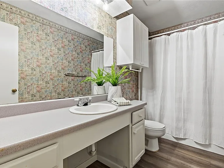 2523 Longmire Dr — Photo 20
