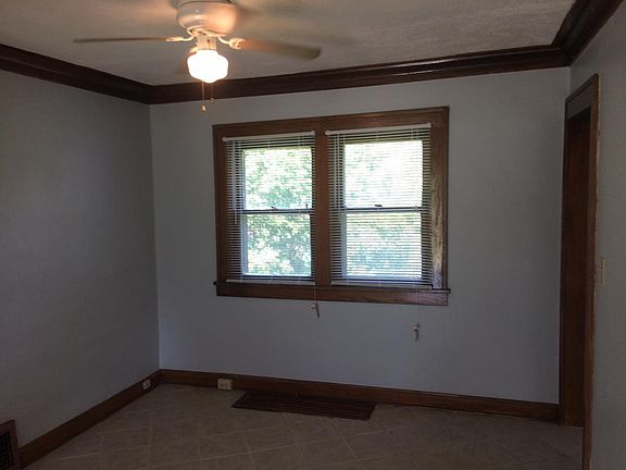 4th image of 3726 Askew Ave