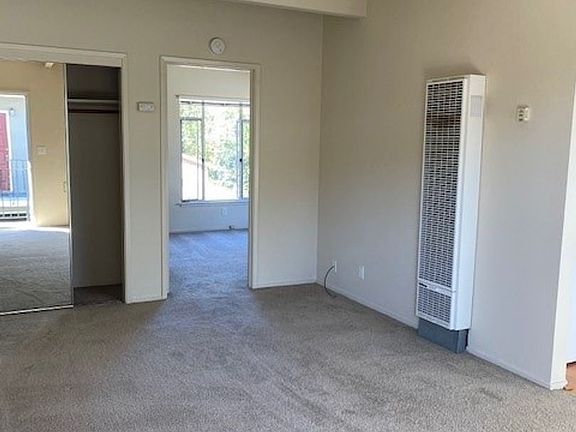 2nd image of 920 Evelyn St APT 5