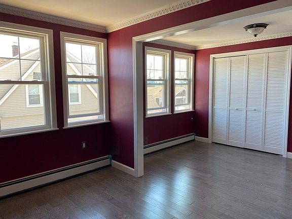 4th image of 42 Florence St #2A