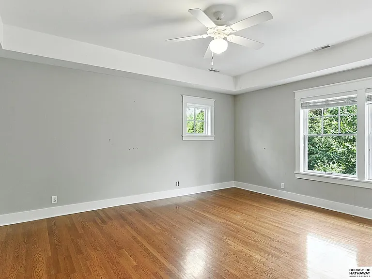 510 S 89th St — Photo 31
