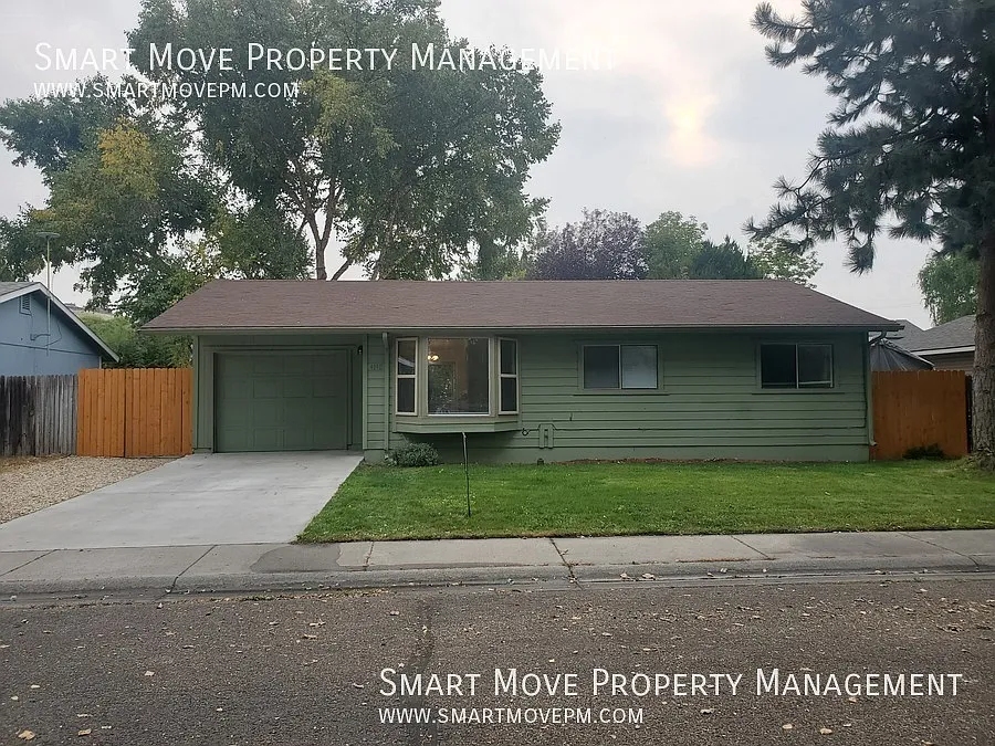 North Boise 3 bdrm at Collister, Large Yard, Near Foothills, Parks, Shops — Photo 1
