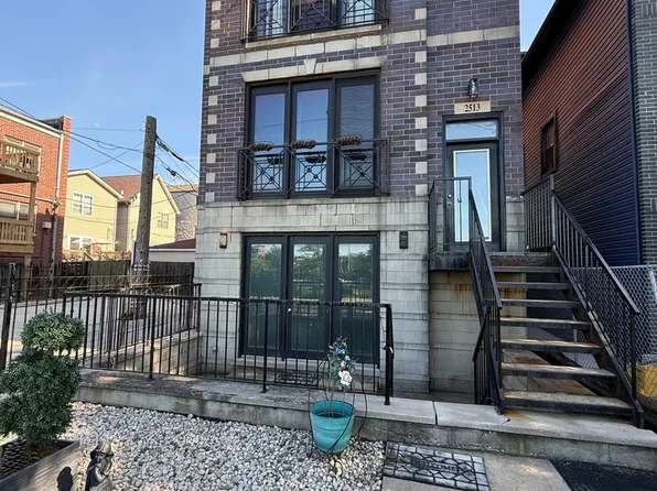 2513 W Congress Pkwy APT 1, Chicago, IL 60612