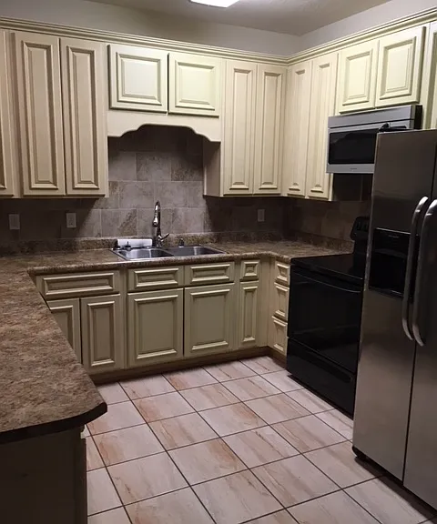 431 Logston Ln #1 — Photo 3